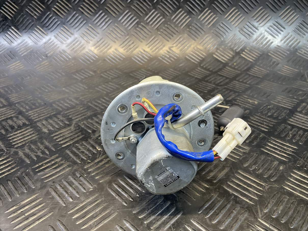 Насос топливный Suzuki GSR400 (GK7DA)