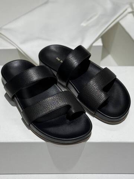 Шлепанцы The Row