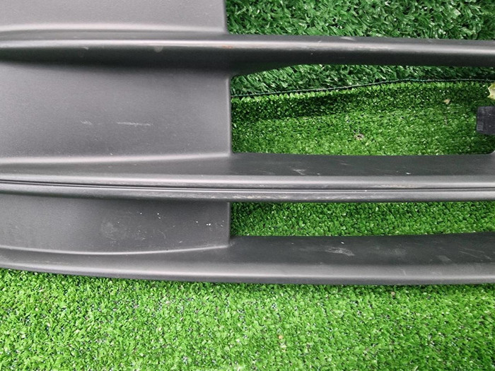 Решетка бампера правая Audi Q5 2 80A (2017-2020)