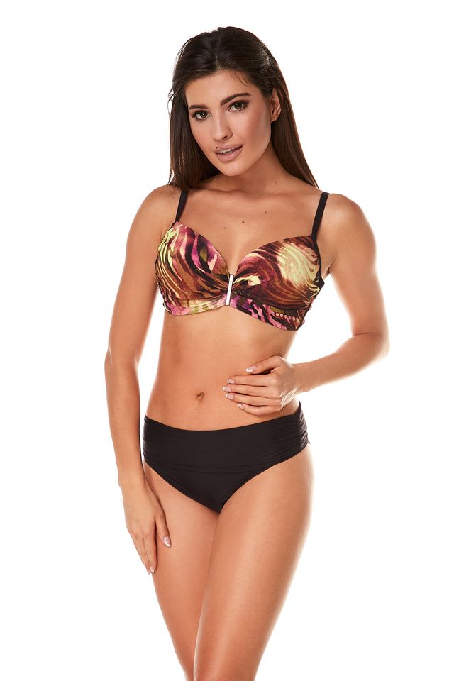 Раздельный купальник с чашками пуш-ап на каркасах