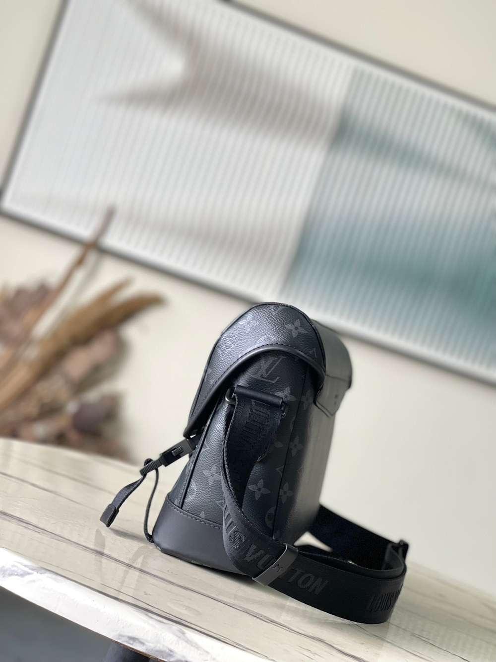 Louis Vuitton Messenger Voyager PM