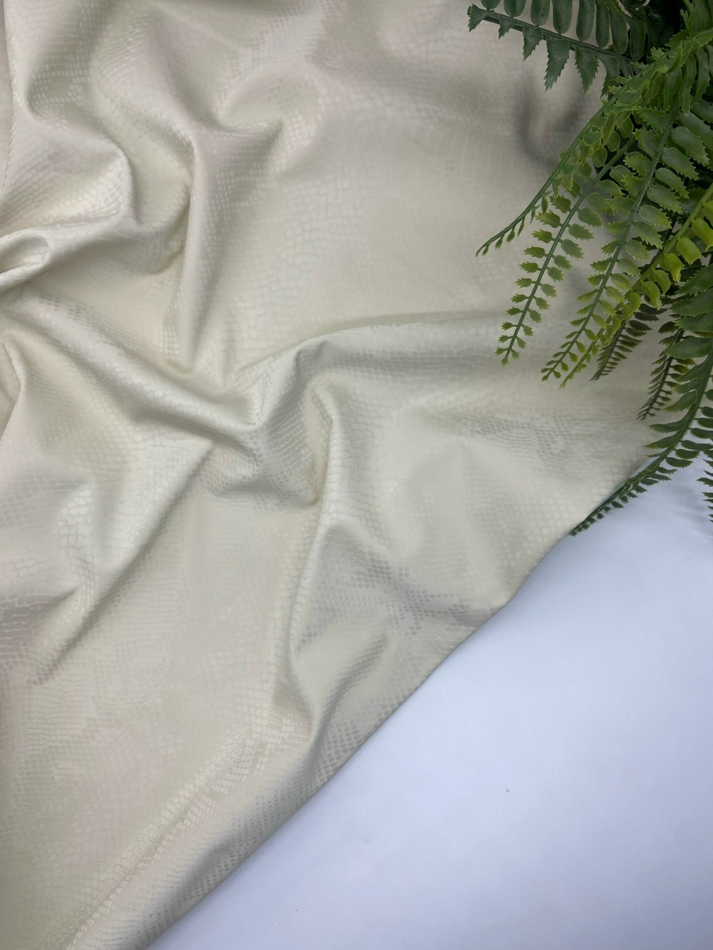 Кожа стрейч на флисе крем