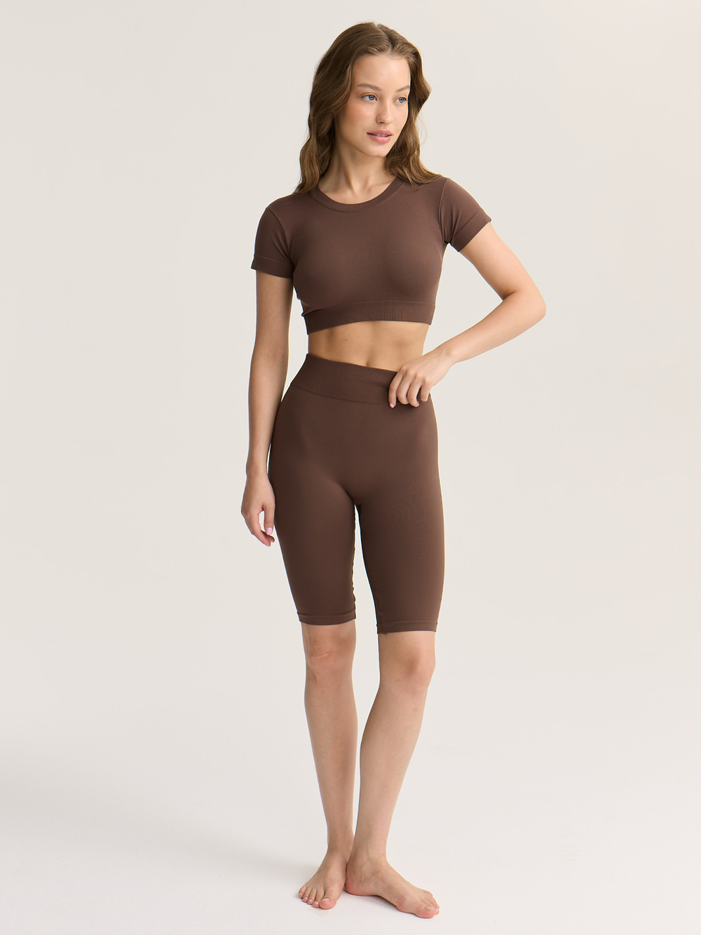 Бесшовный кроп топ с коротким рукавом