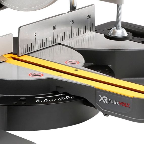 Аккумуляторная торцовочная пила DeWalt DCS777N (без акк, без з/у)