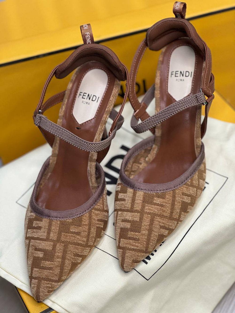 Туфли Fendi