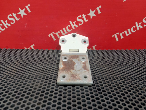 Петля двери 2018г