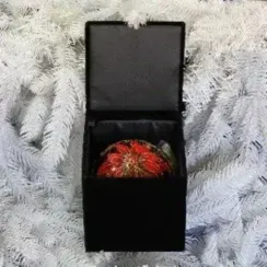 Коробка упаковочная для шаров, черная, бархат снаружи, диметром 8,5 см. (BF1465)