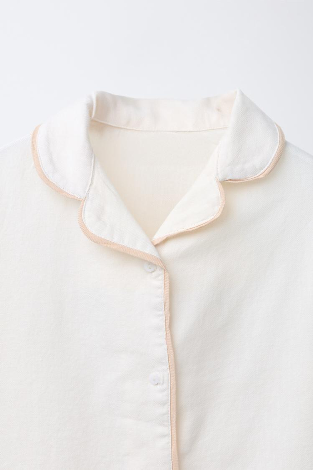 ZARA ПИЖАМА С КОНТРАСТНОЙ ОТДЕЛКОЙ, ЭКРЮ