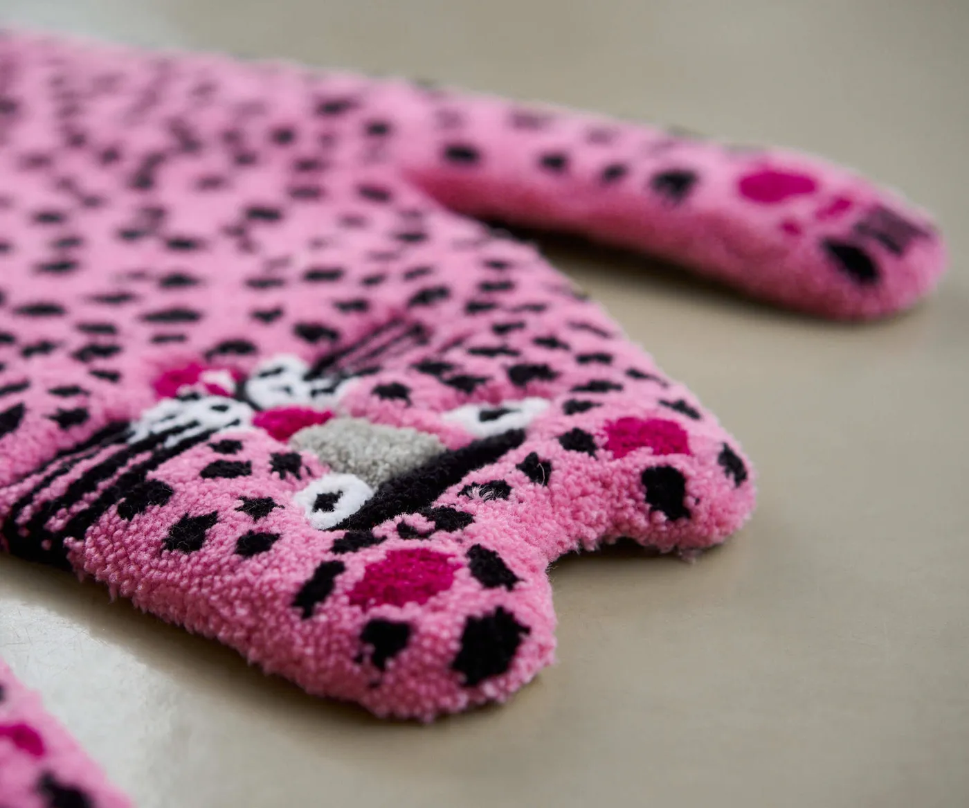 Ковер ЛЕО розовый, 80х50 см