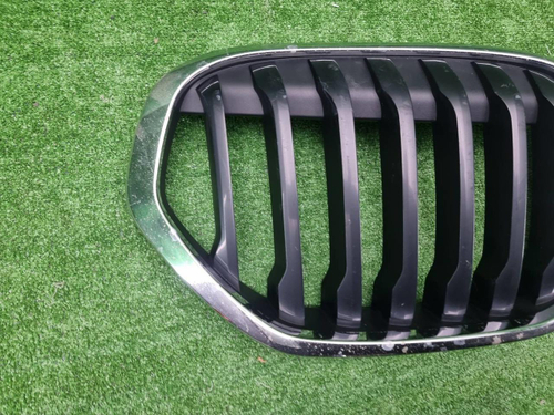 Решетка радиатора BMW X1 F48 (2019-2022)