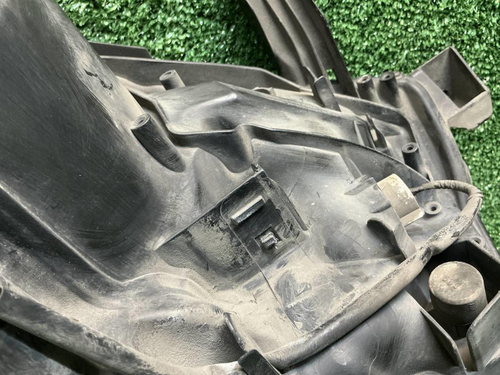 Фара левая Toyota Corolla E160 (2012-2016) галоген