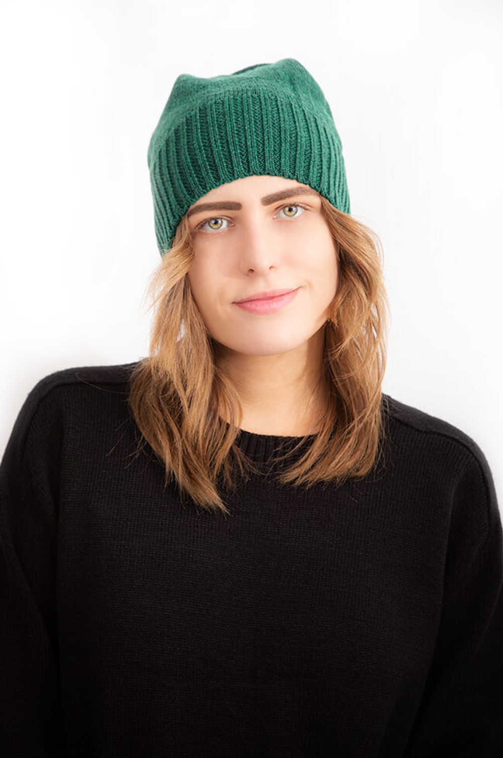 8379 Шапка женская (зеленый)