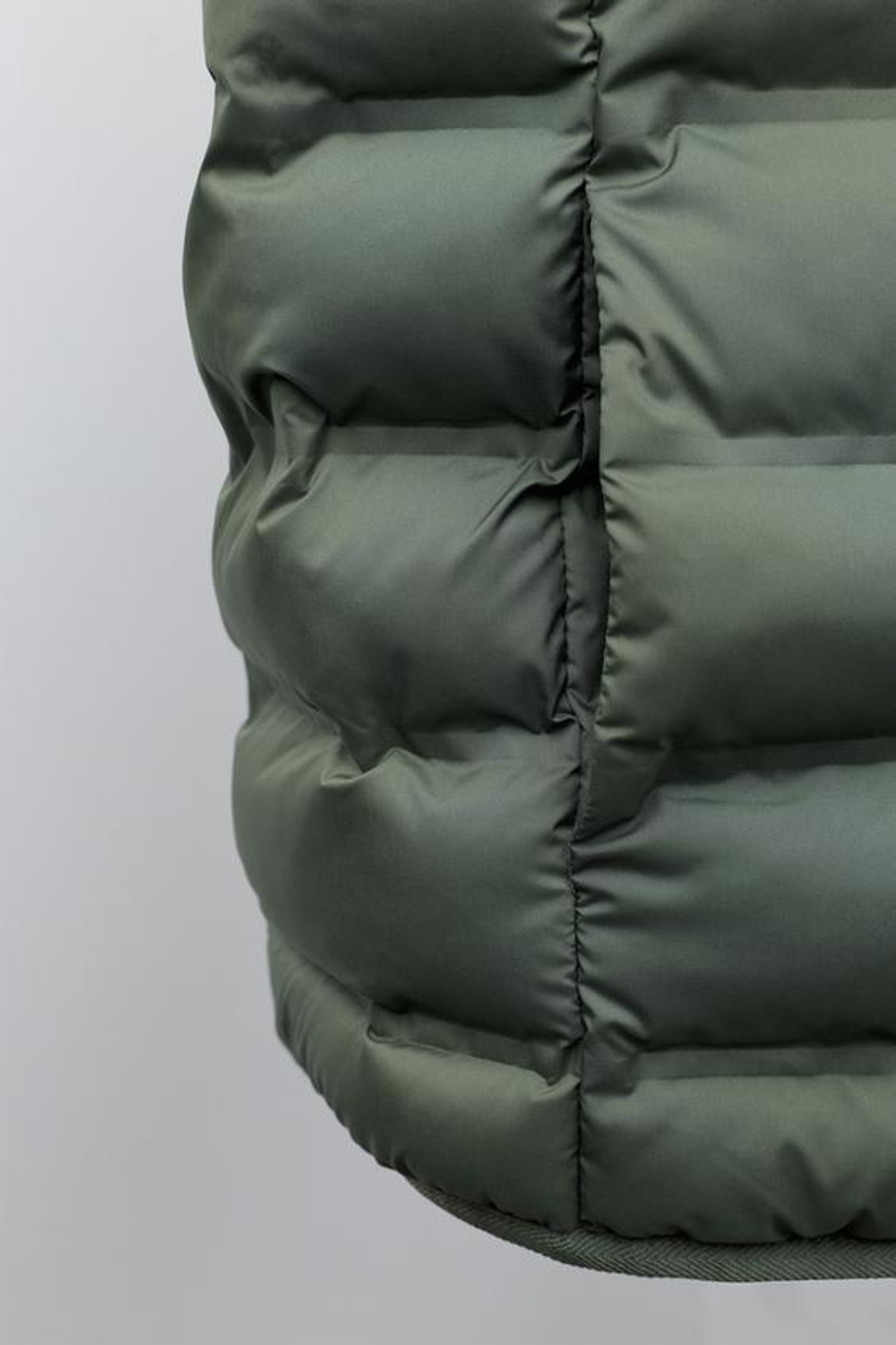 ZARA ЛЕГКИЙ ЖИЛЕТ С КАПЮШОНОМ WATER REPELLENT, ХАКИ