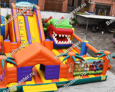 Надувной батут "Царство драконов" 14*12*7 м