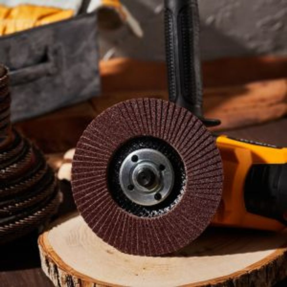 Круг лепестковый торцевой, P120, 125х22,2мм KRANZ