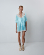 Платье из шелка Берберри с отделкой из кружева небесный