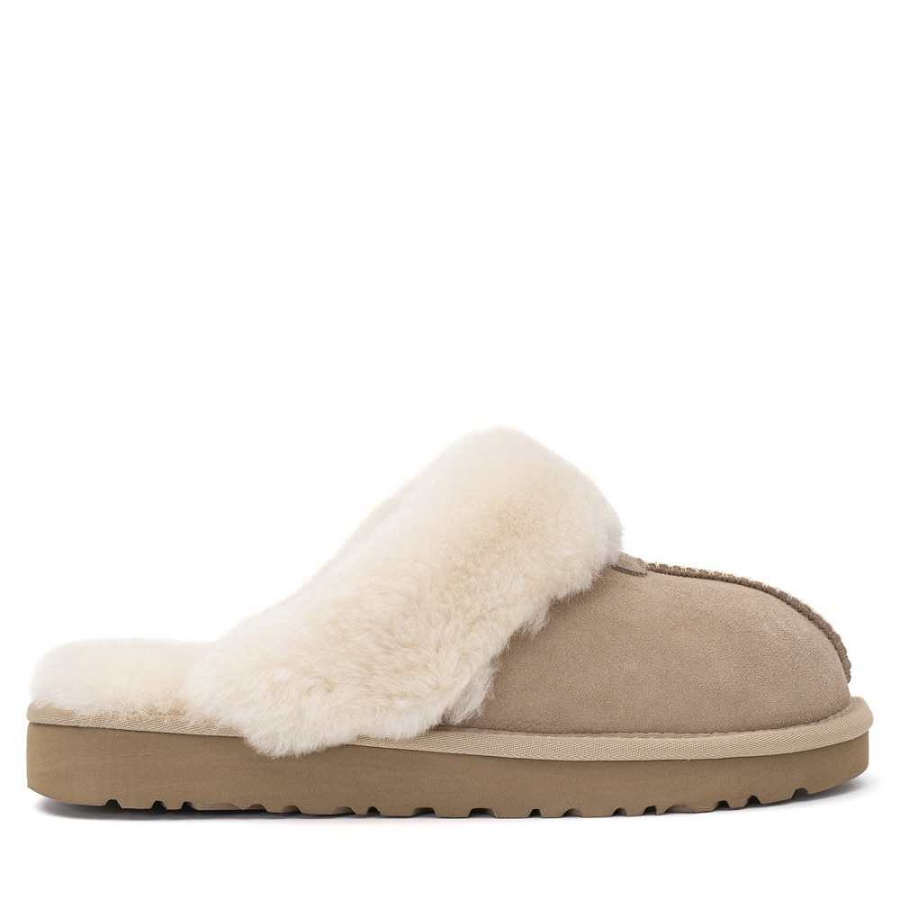 UGG Slippers Scufette Sand