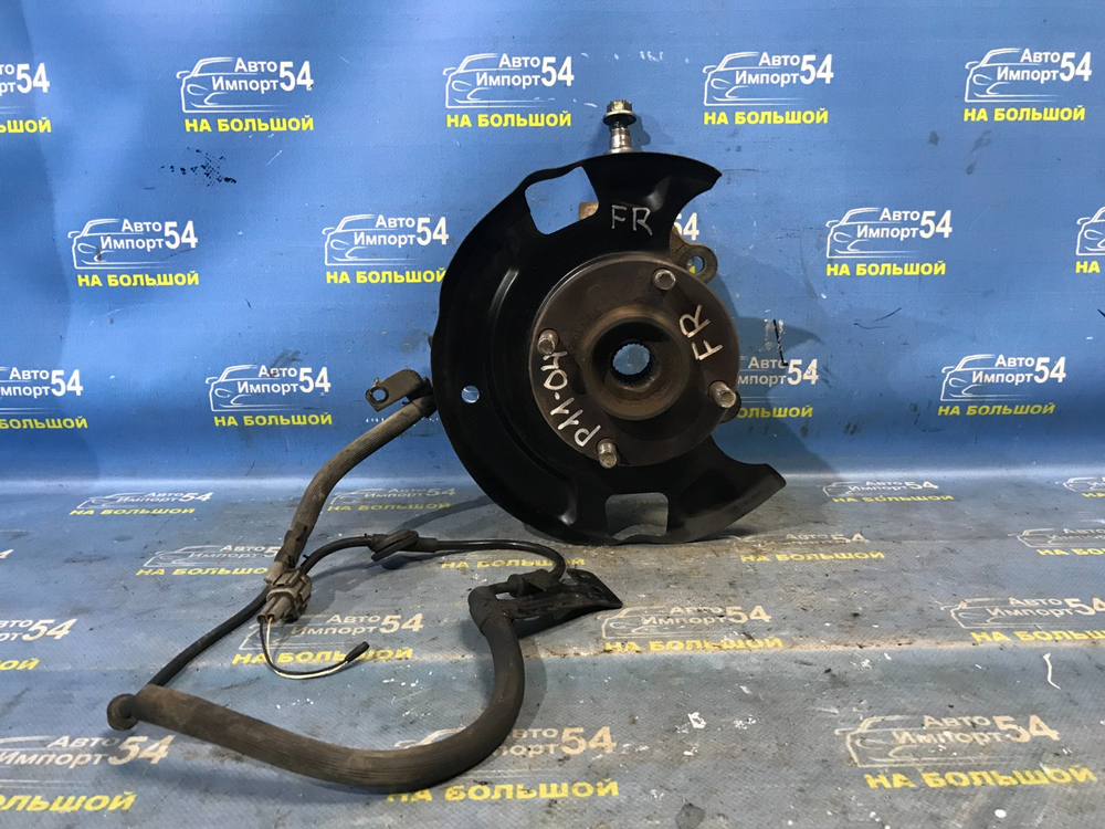 Ступица передняя правая NISSAN PRIMERA 1999