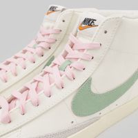  Кроссовки Nike Blazer Mid '77 PRM артикул:DO9787-100 - купить в магазине Дайс