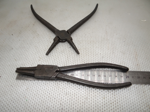 Круглогубцы 200 мм соотв. ГОСТ  СССР