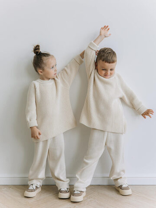 Широкие вязаные брюки, Молоко