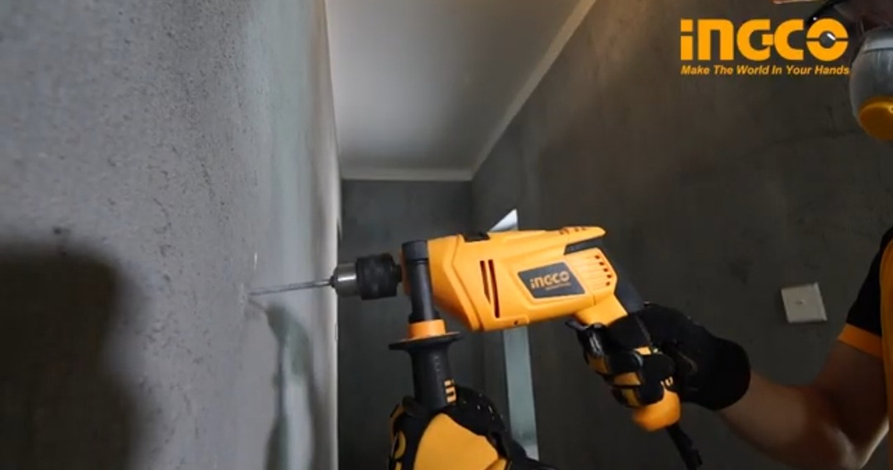 Дрель электрическая ударная INGCO ID8508 INDUSTRIAL 850 Вт 1,5-13 мм