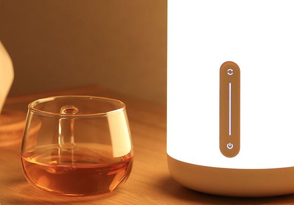 Умная лампа Xiaomi Mijia Bedside Lamp 2 с Apple Homekit
