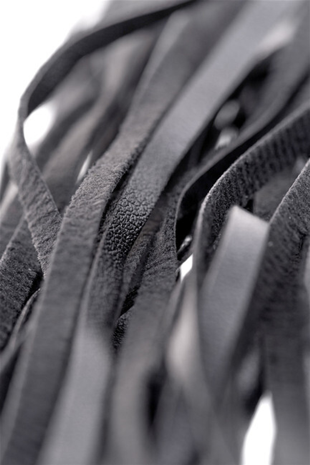 Вибратор Toyfa Black & Red с плеткой (6 режимов) черный (Цвет: черный)