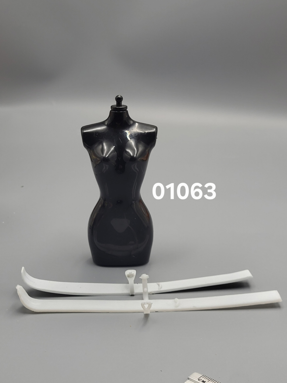 Обувь для куклы Барби винтаж лыжи 01063