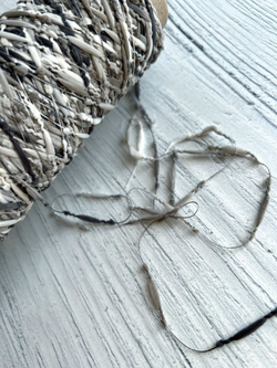 Трикотажная пряжа для вязания Шишибрики CARAMELLA