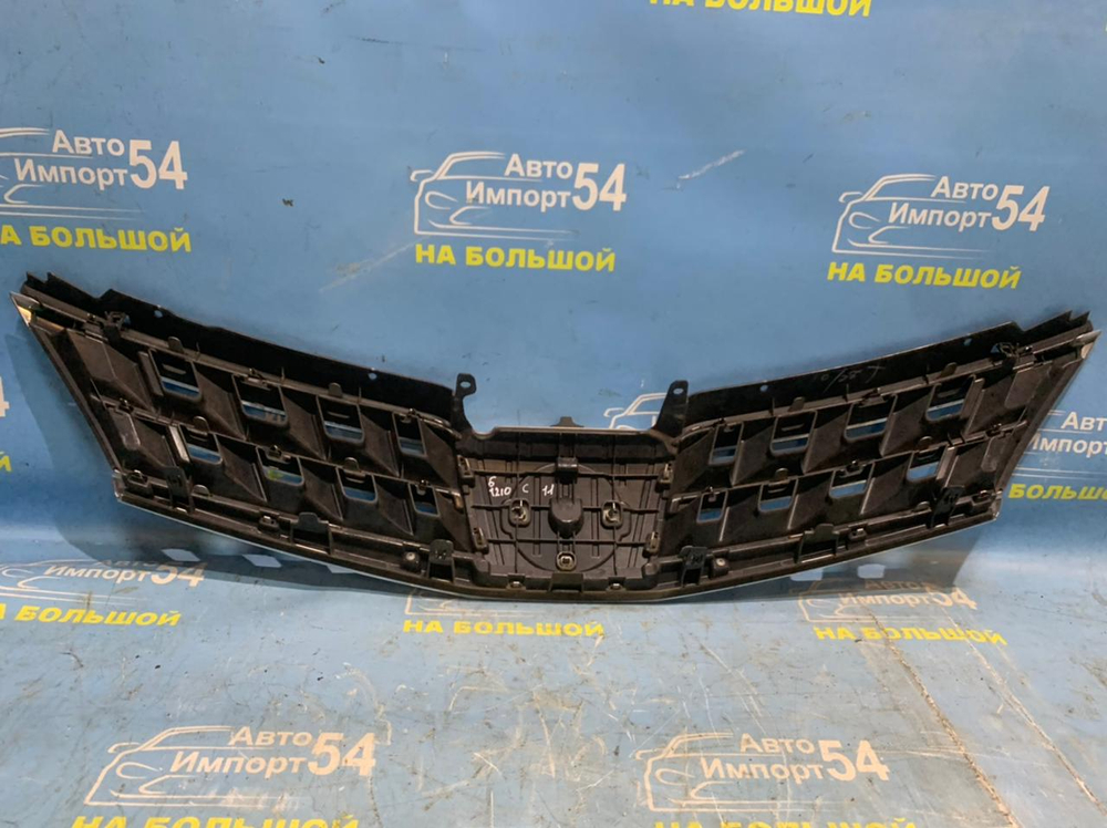 Решетка радиатора NISSAN TIIDA 2008-2014