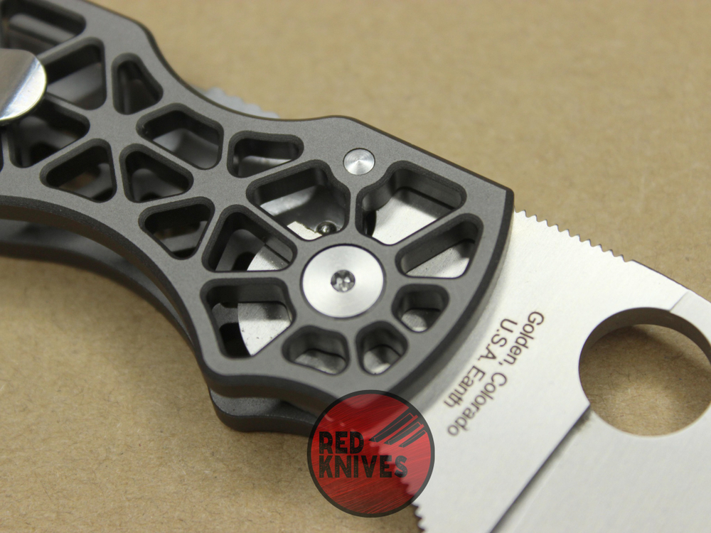 Нож Spyderco Edgerati - сатин клинок, рукоять светлый алюминий