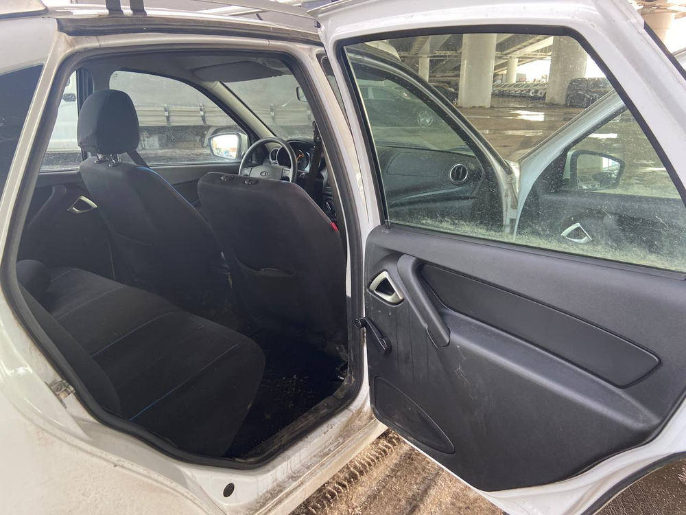 LADA GRANTA Лифтбек Comfort 24 1.6 90 hp 5MT