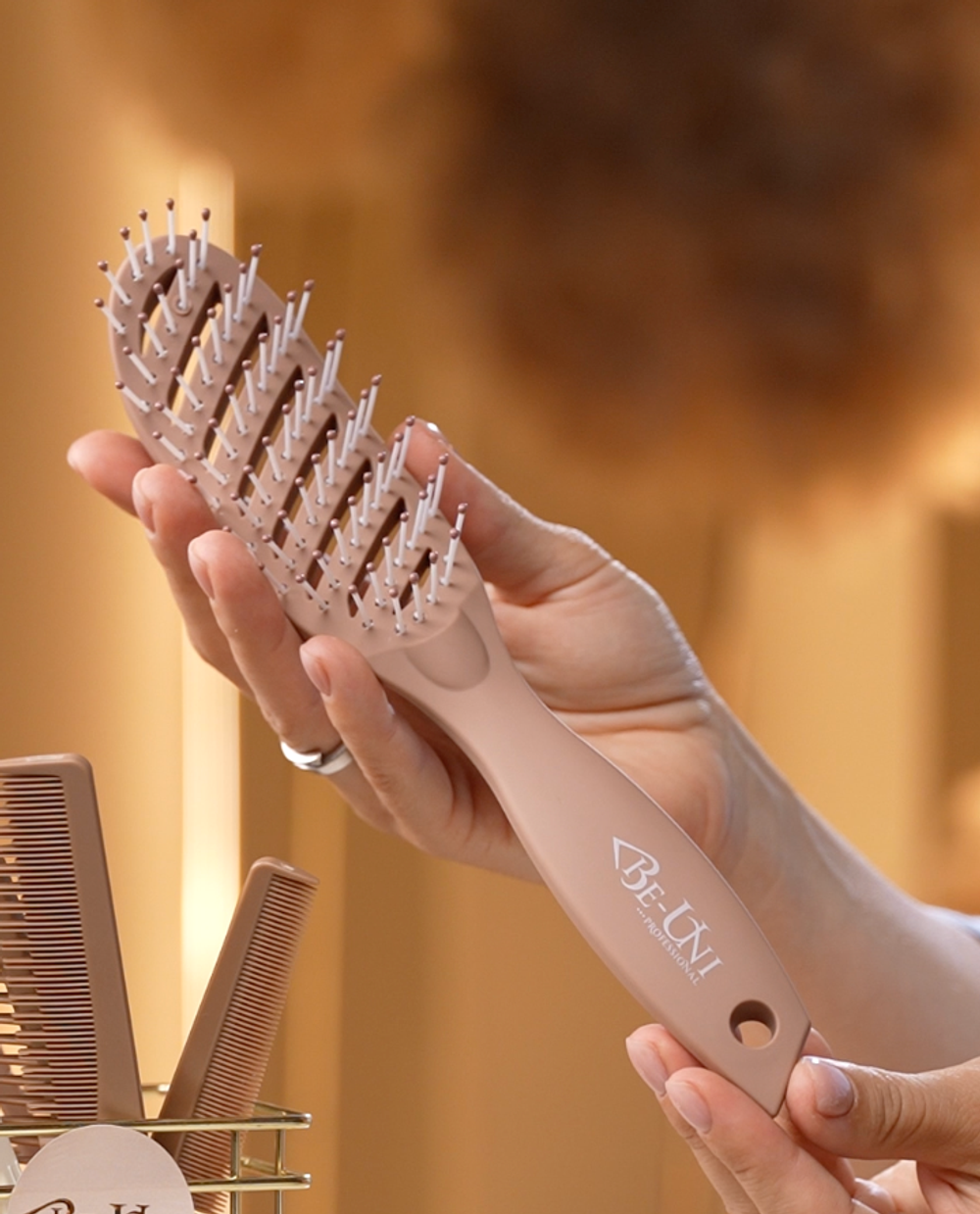 Щетка для сушки и укладки волос Be-Uni Professional