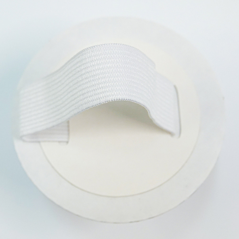 Номер участника, крепление в ассортименте. Диаметр 86 мм. Цвет номера БОРДО.