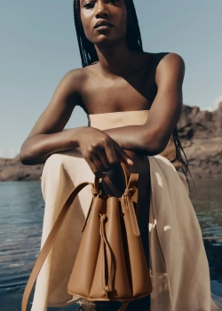 POLENE СУМКА NUMERO HUIT MINI, ЦВЕТ ВЕРБЛЮЖЬЕЙ ШЕРСТИ