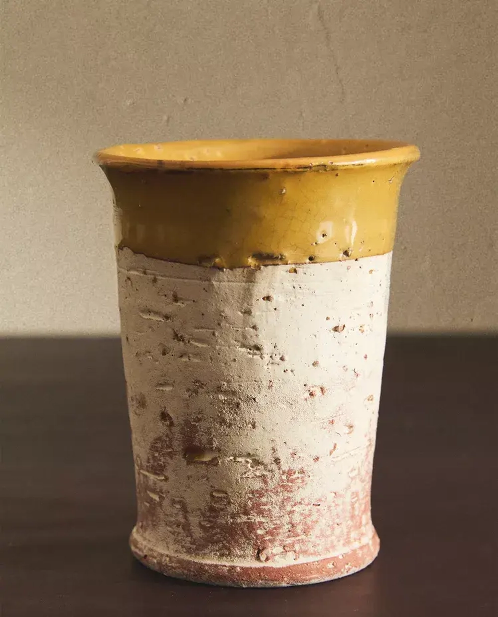 ZARA HOME СТАКАН ДЛЯ ЗУБНЫХ ЩЕТОК ИЗ ТЕРРАКОТЫ, ЖЕЛТО-КОРИЧНЕВЫЙ