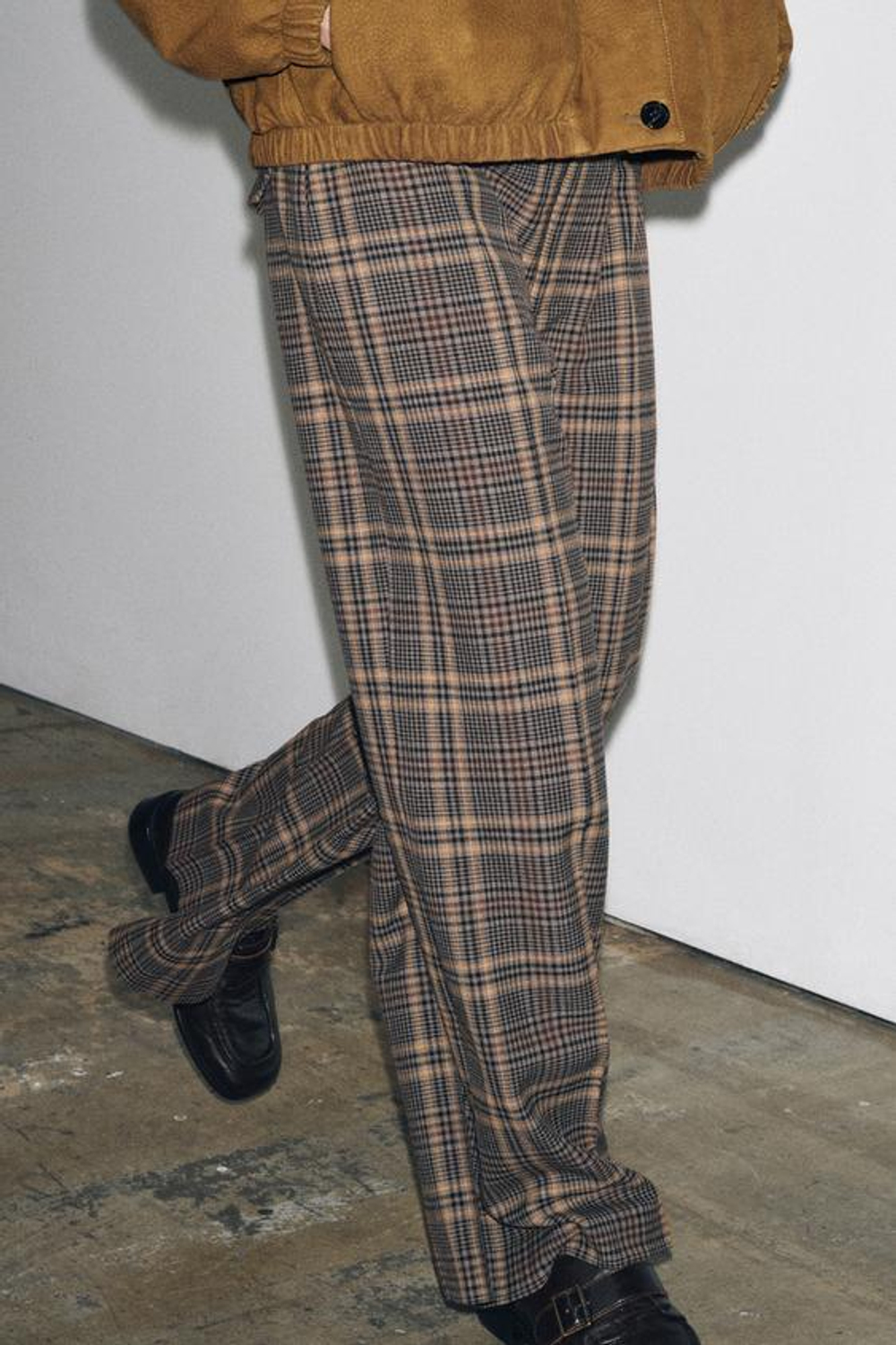 ZARA УКОРОЧЕННЫЕ БРЮКИ В КЛЕТКУ — ZW COLLECTION, РАЗНОЦВЕТНЫЙ