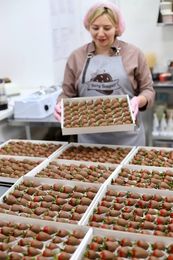 Онлайн-курс по изготовлению клубники в шоколаде