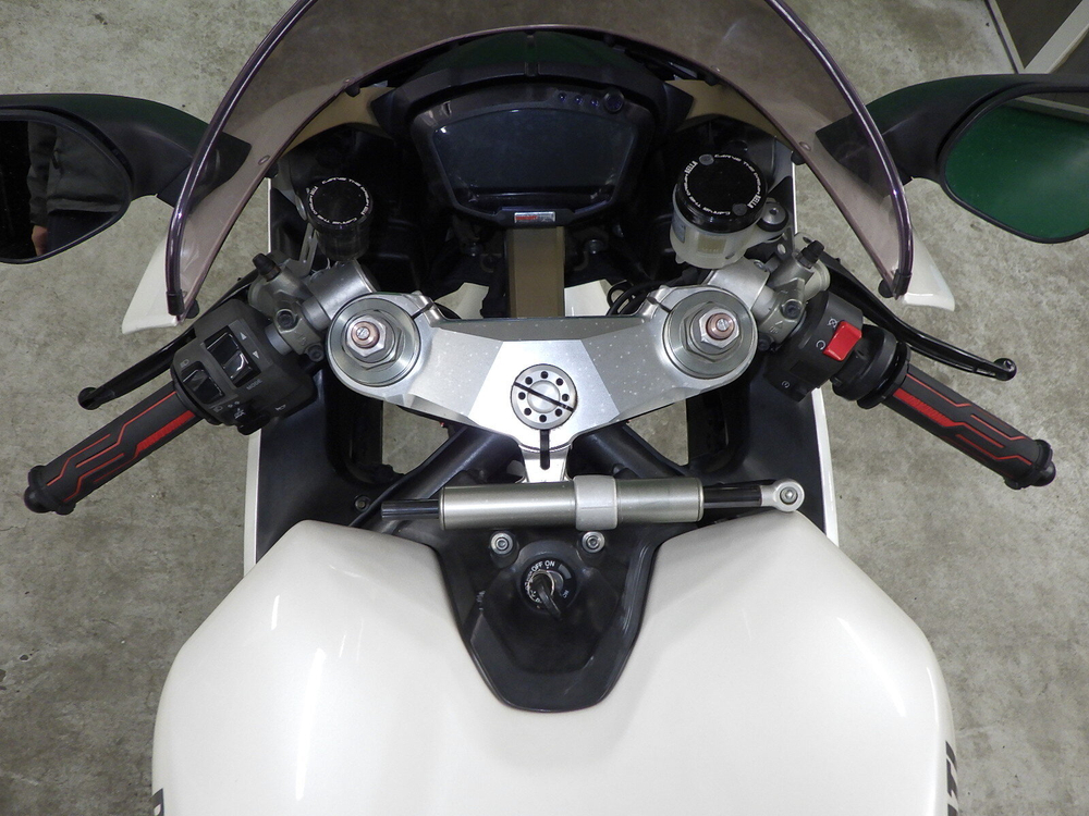 Ducati 1198 041598