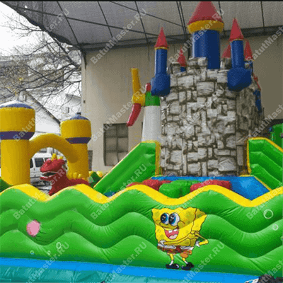 Большой надувной батут "Средневековье" 20*20*5 м