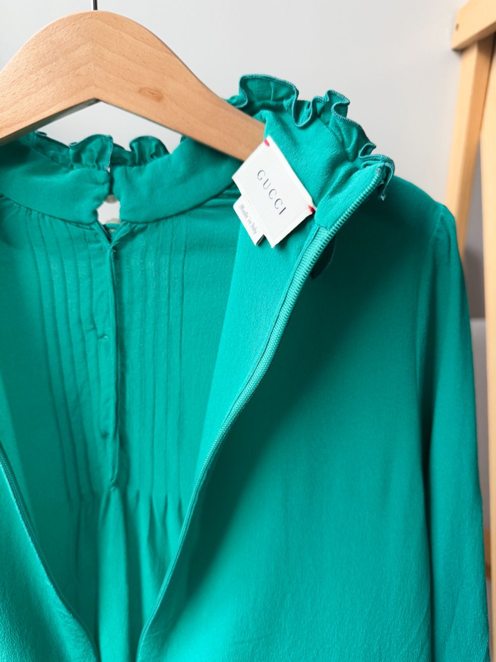 Шёлковое платье Gucci, 116