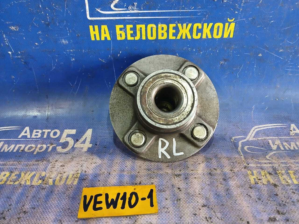 Ступица задняя левая NISSAN AVENIR 1997