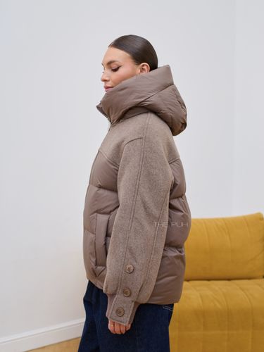 Комбинированный коричневый пуховик с капюшоном
