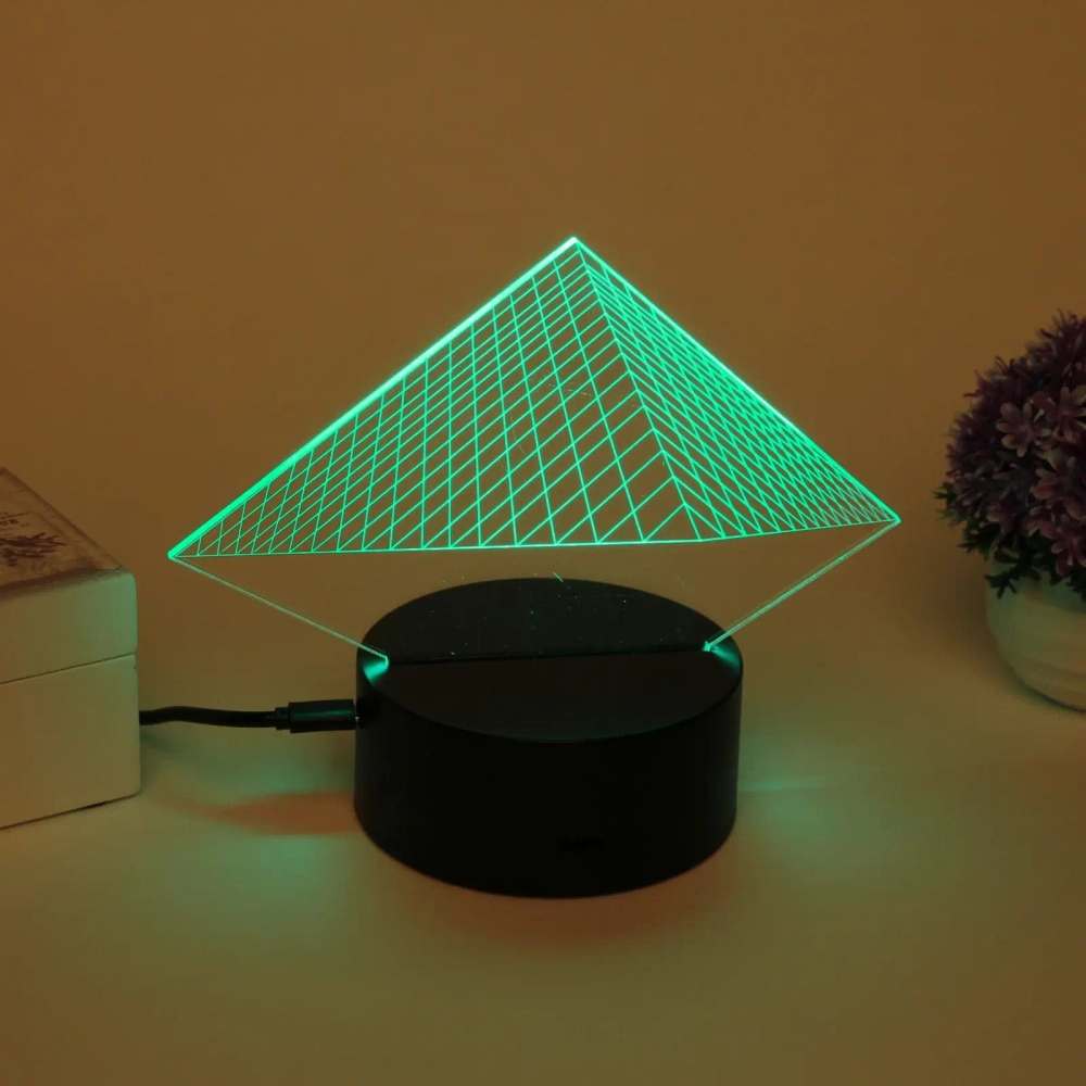 Светильник ночник «3D-Пирамида» на пластиковой подставке, с включателем USB