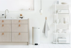 Brabantia Контейнер для мусора NewIcon 30л белый
