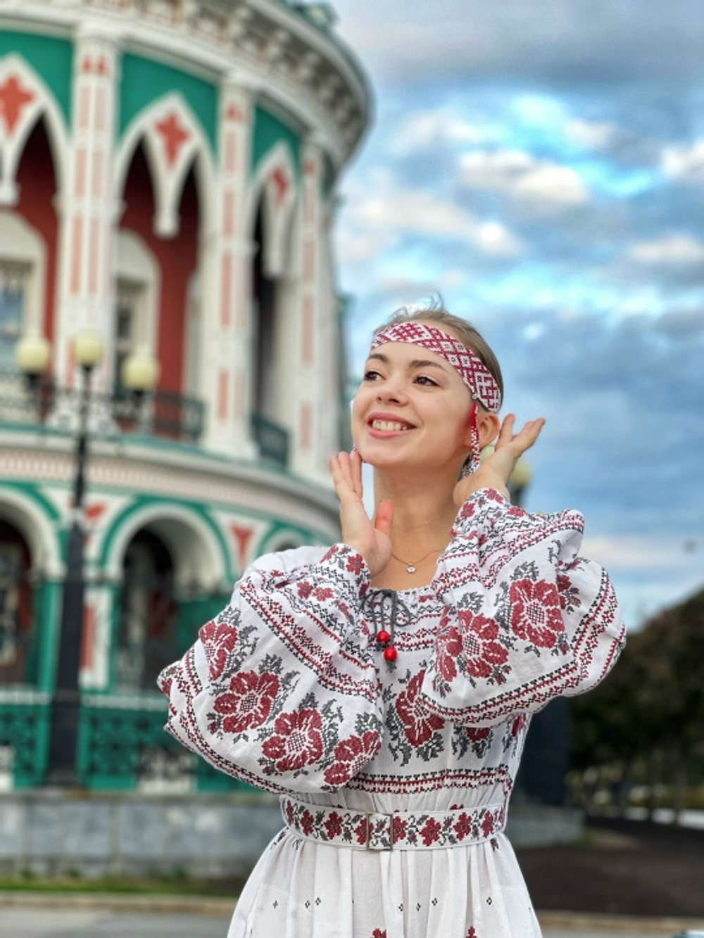 Очелье из бисера (гранатовое)