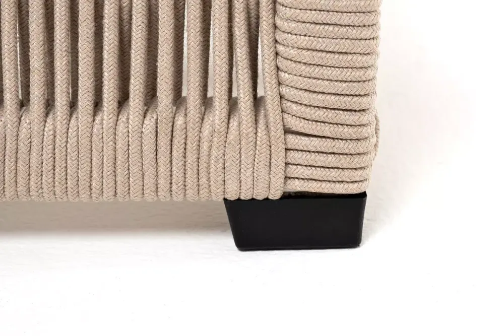 "Ривьера" шезлонг плетеный из роупа, каркас алюминий белый муар, роуп бежевый круглый, ткань бежевая 052