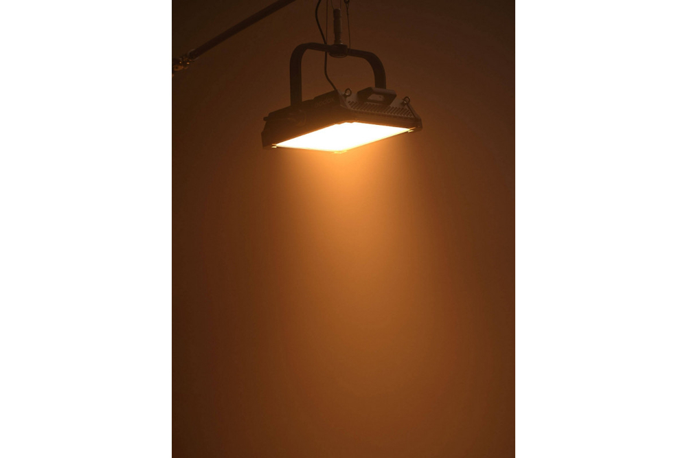 Осветитель светодиодный Godox Knowled P600Bi Hard