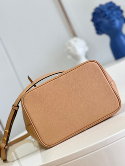 Louis Vuitton NeoNoe MM